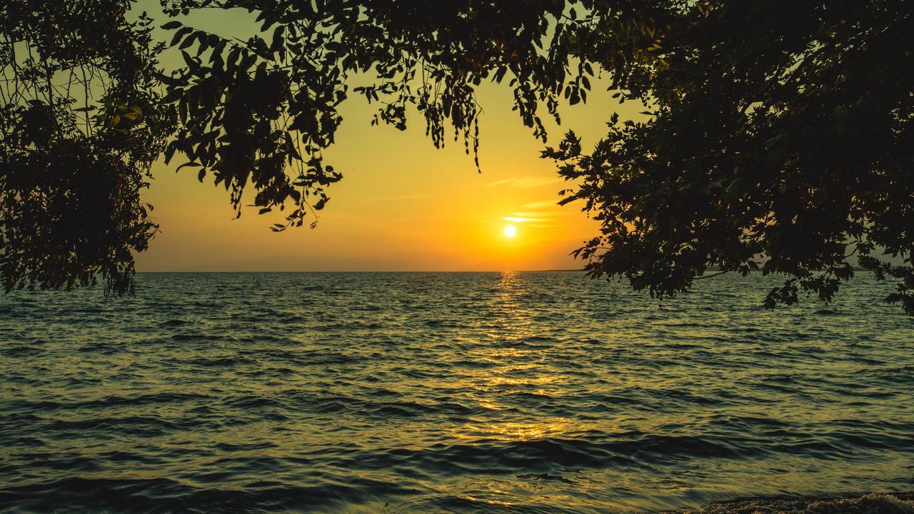 Limnades Hotel Iznik Bagian luar foto